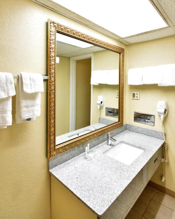 Rodeway Inn Harbison Area Columbia Dış mekan fotoğraf