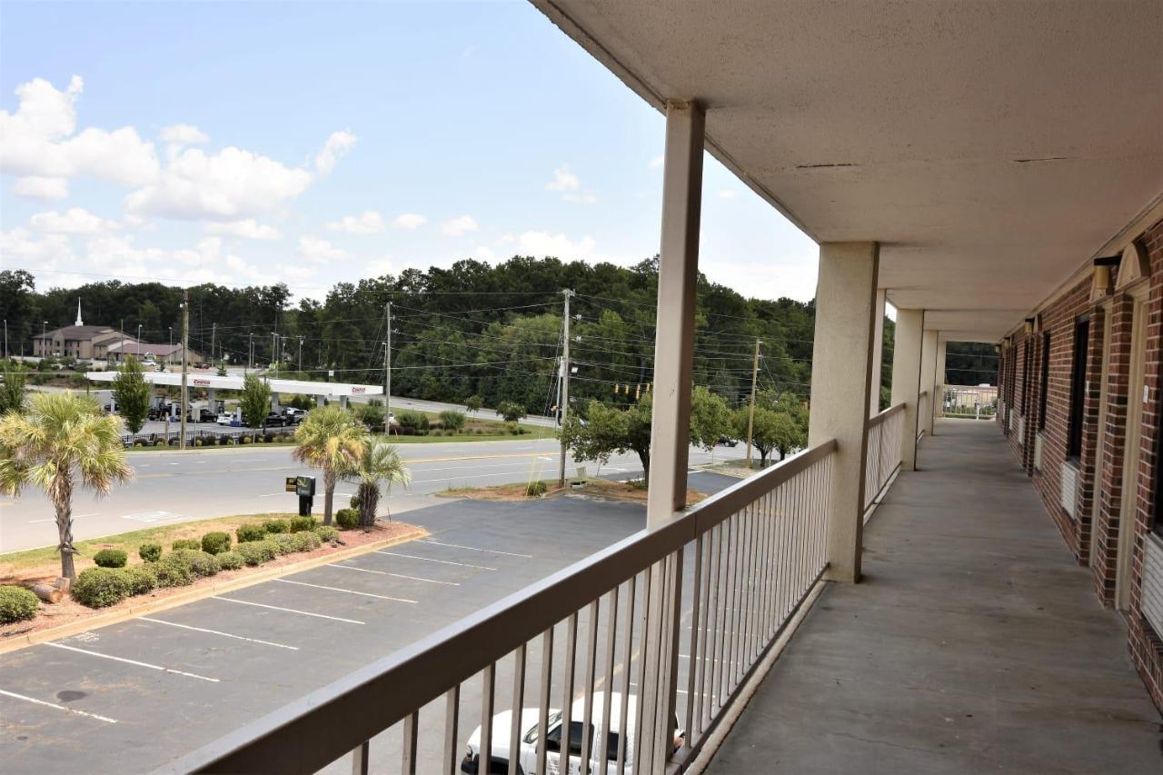 Rodeway Inn Harbison Area Columbia Dış mekan fotoğraf